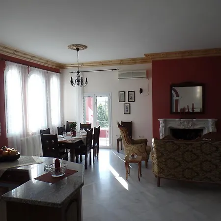 Eleni * Áfra